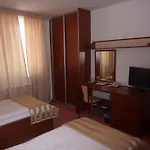 Hotel Auto Jas 4*