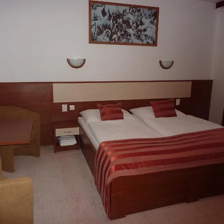 Hotel Auto Jas Nitra