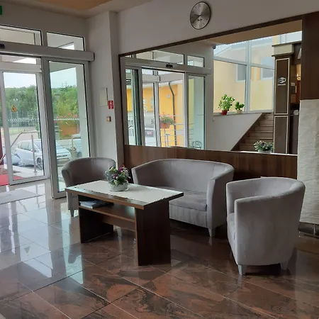 Auto Jas Ξενοδοχείο Νίτρα