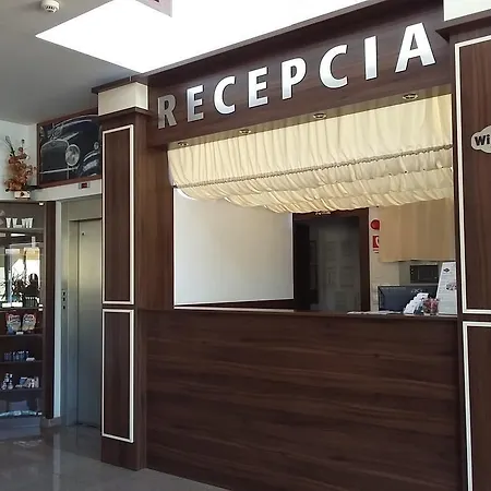 Hotel Auto Jas 4*