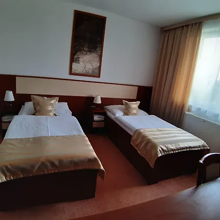 Auto Jas Ξενοδοχείο Νίτρα