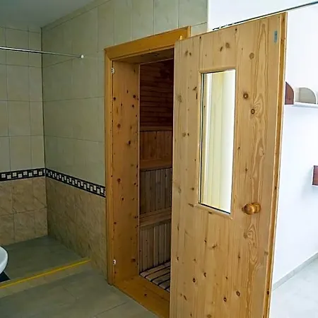 Auto Jas Hotel