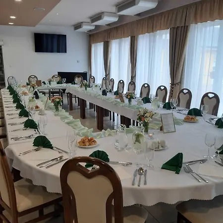 Auto Jas Hotel 4*